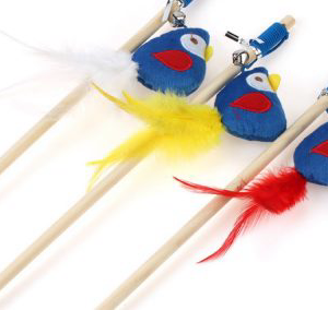 SP3820 Juguetes p/ gatos con cuerda pajarito de peluche plumas y cascabel - 1 pza